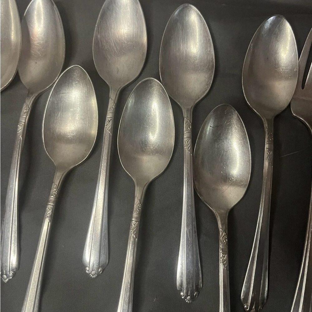 1939 Stratford Flatware WM Rogers International Silver 22 Pieces-Starlight - Picture 8 of 10